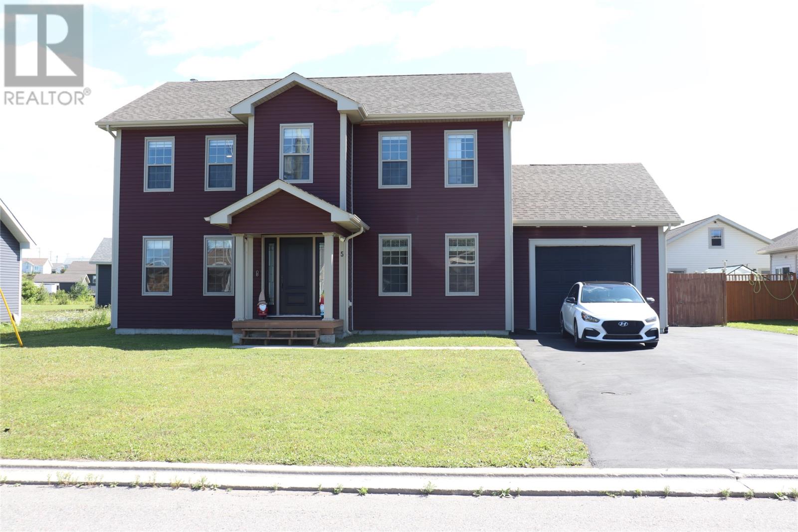5 Pieroway Drive Property Photo 1