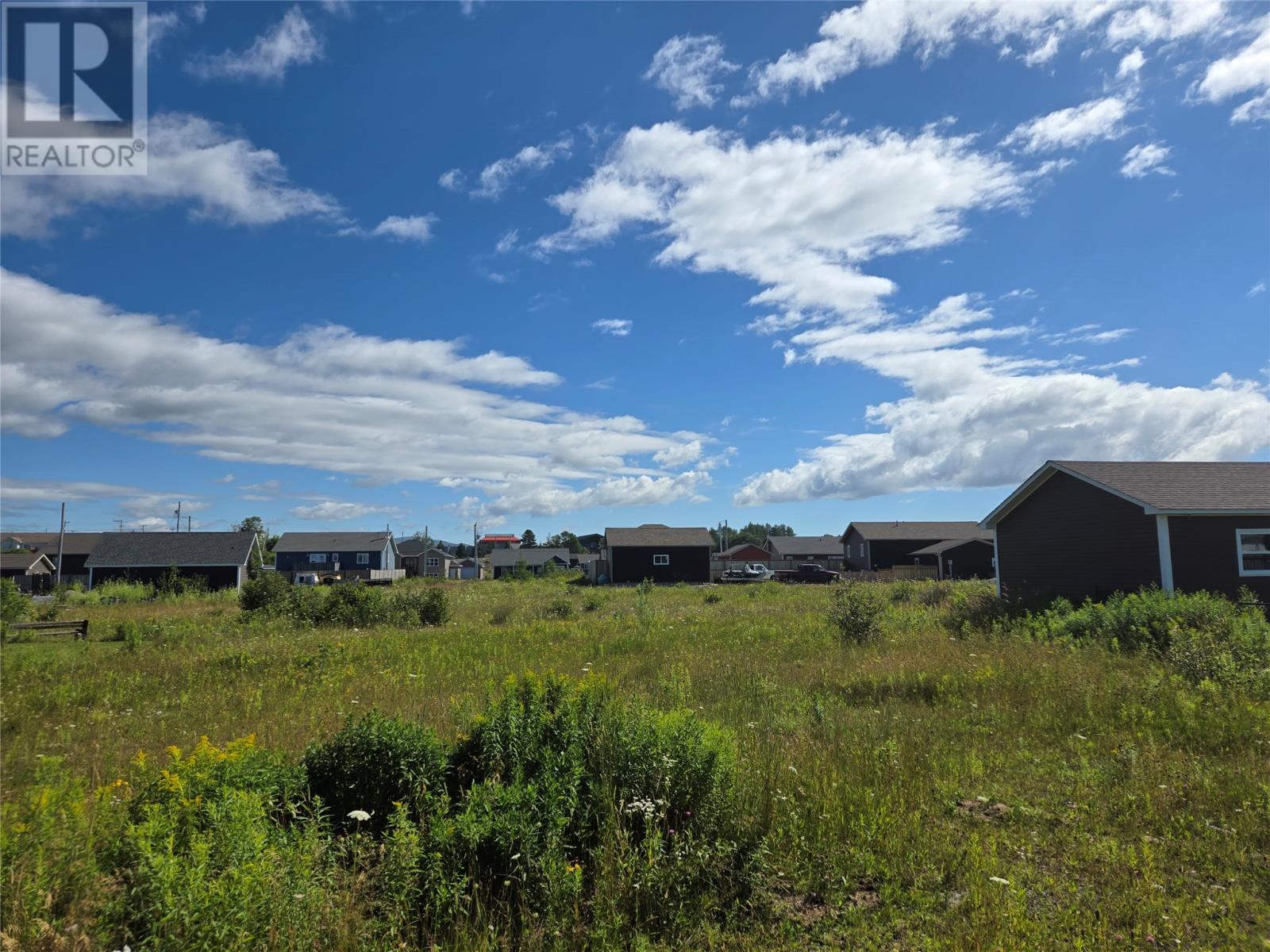 5 Pieroway Drive Property Photo 5