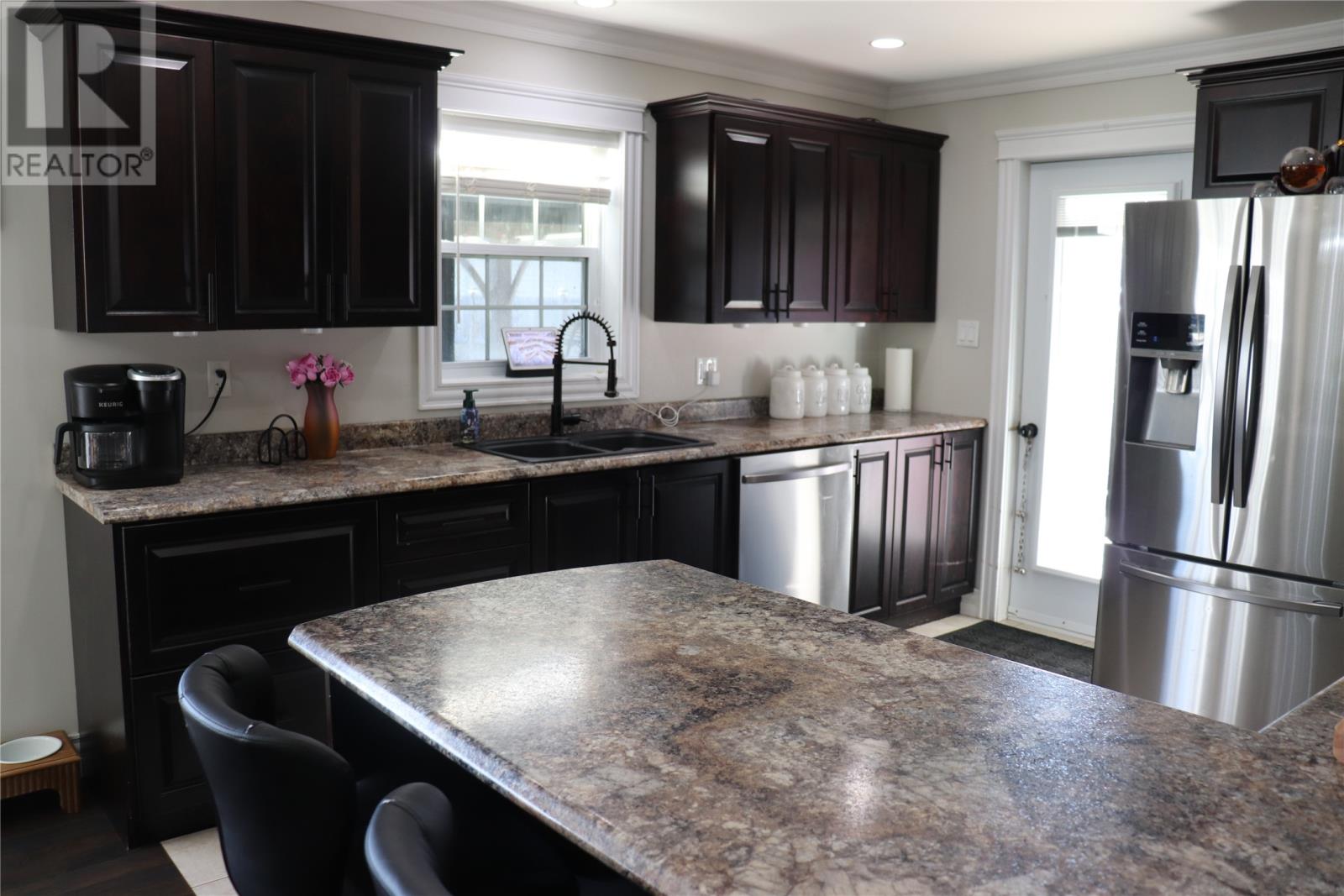 5 Pieroway Drive Property Photo 11