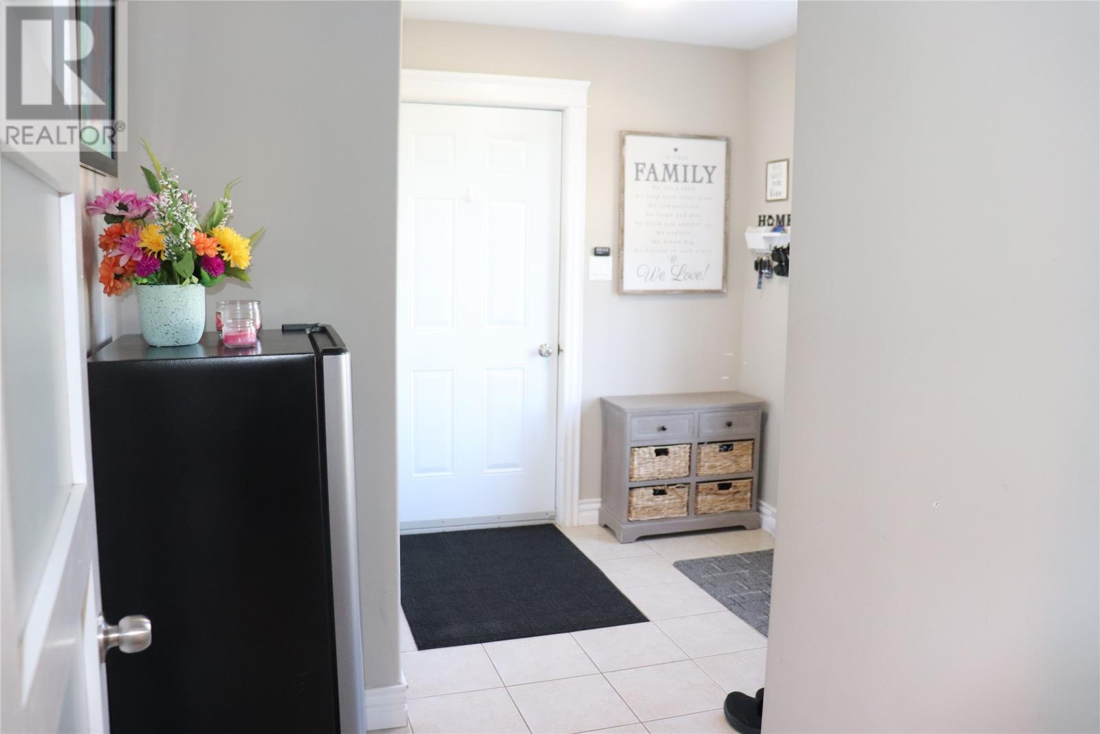 5 Pieroway Drive Property Photo 17