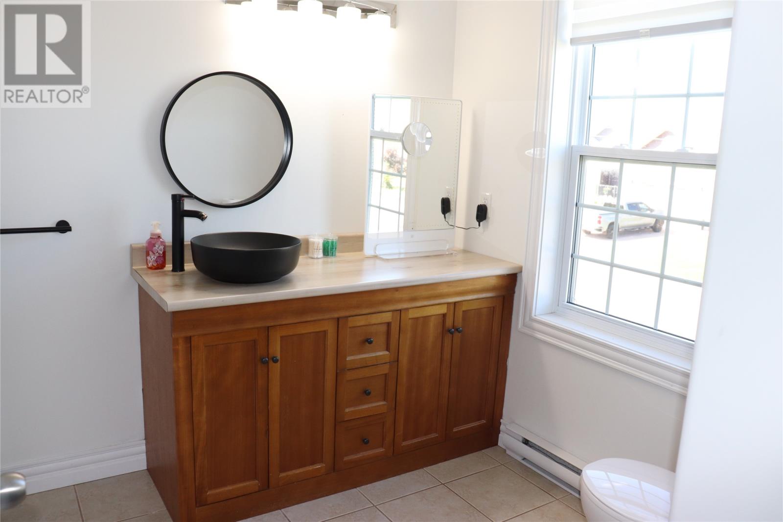 5 Pieroway Drive Property Photo 27