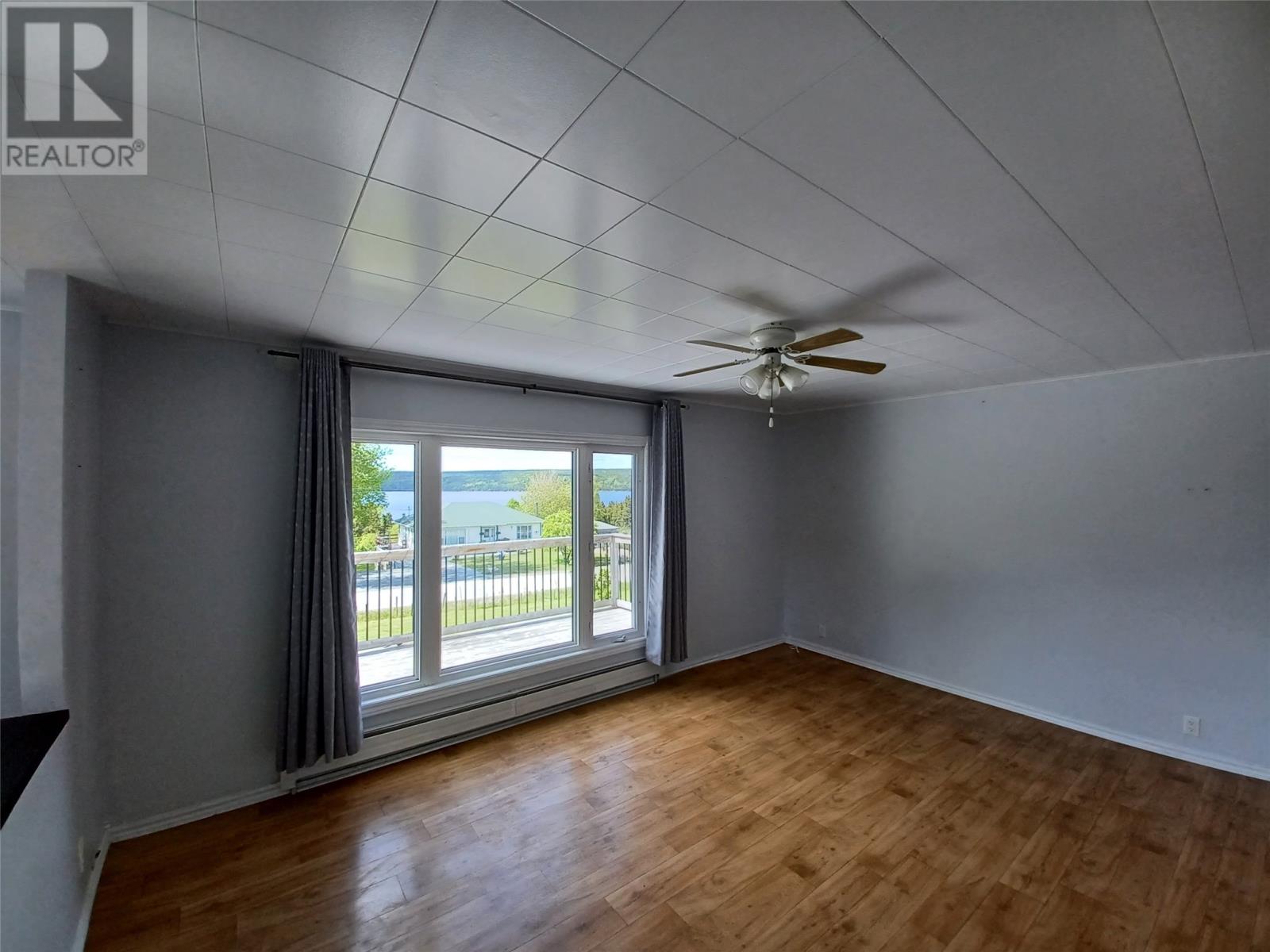 124 Riverside Road E Property Photo 5