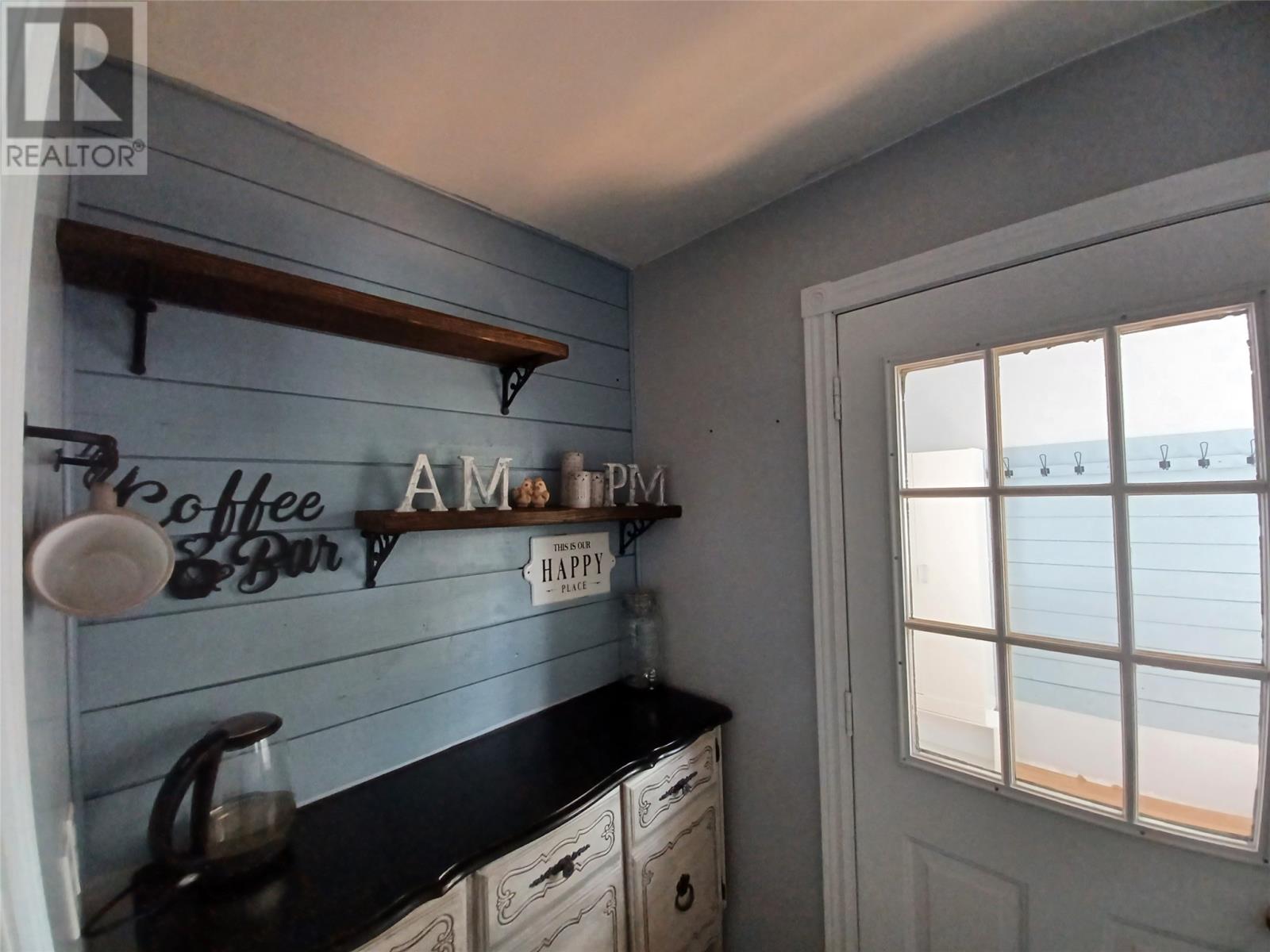 124 Riverside Road E Property Photo 9