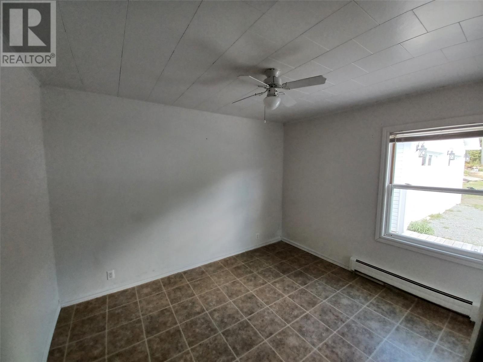 124 Riverside Road E Property Photo 13