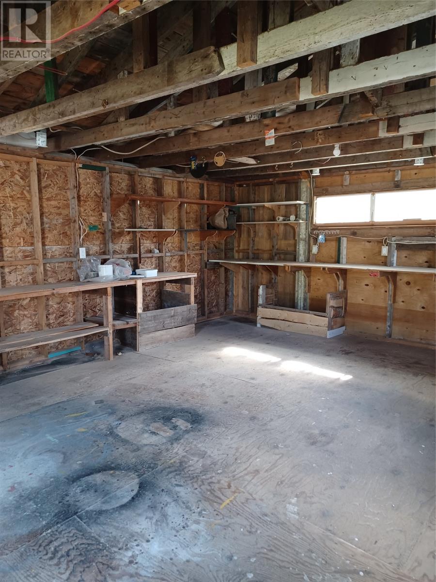 124 Riverside Road E Property Photo 20