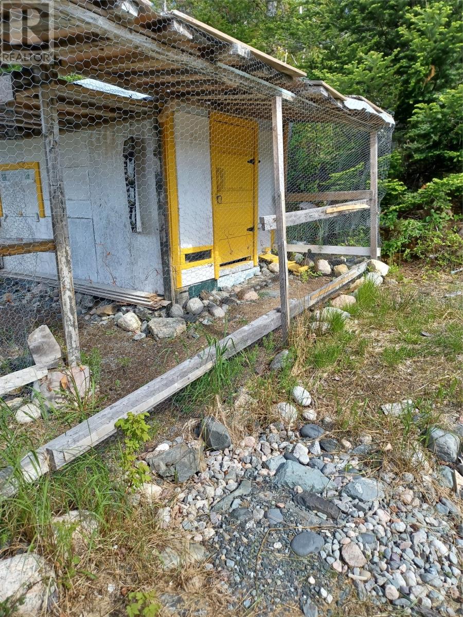 124 Riverside Road E Property Photo 33