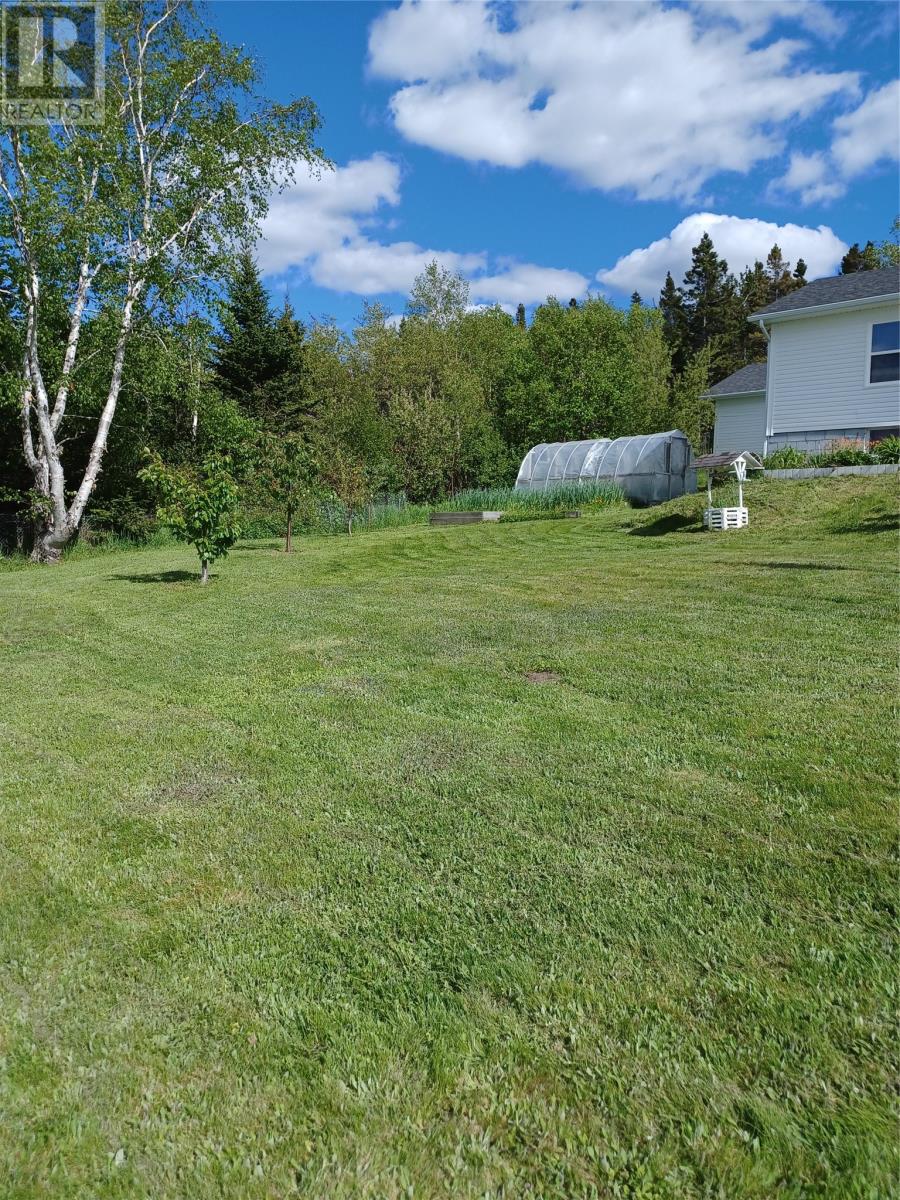 124 Riverside Road E Property Photo 36