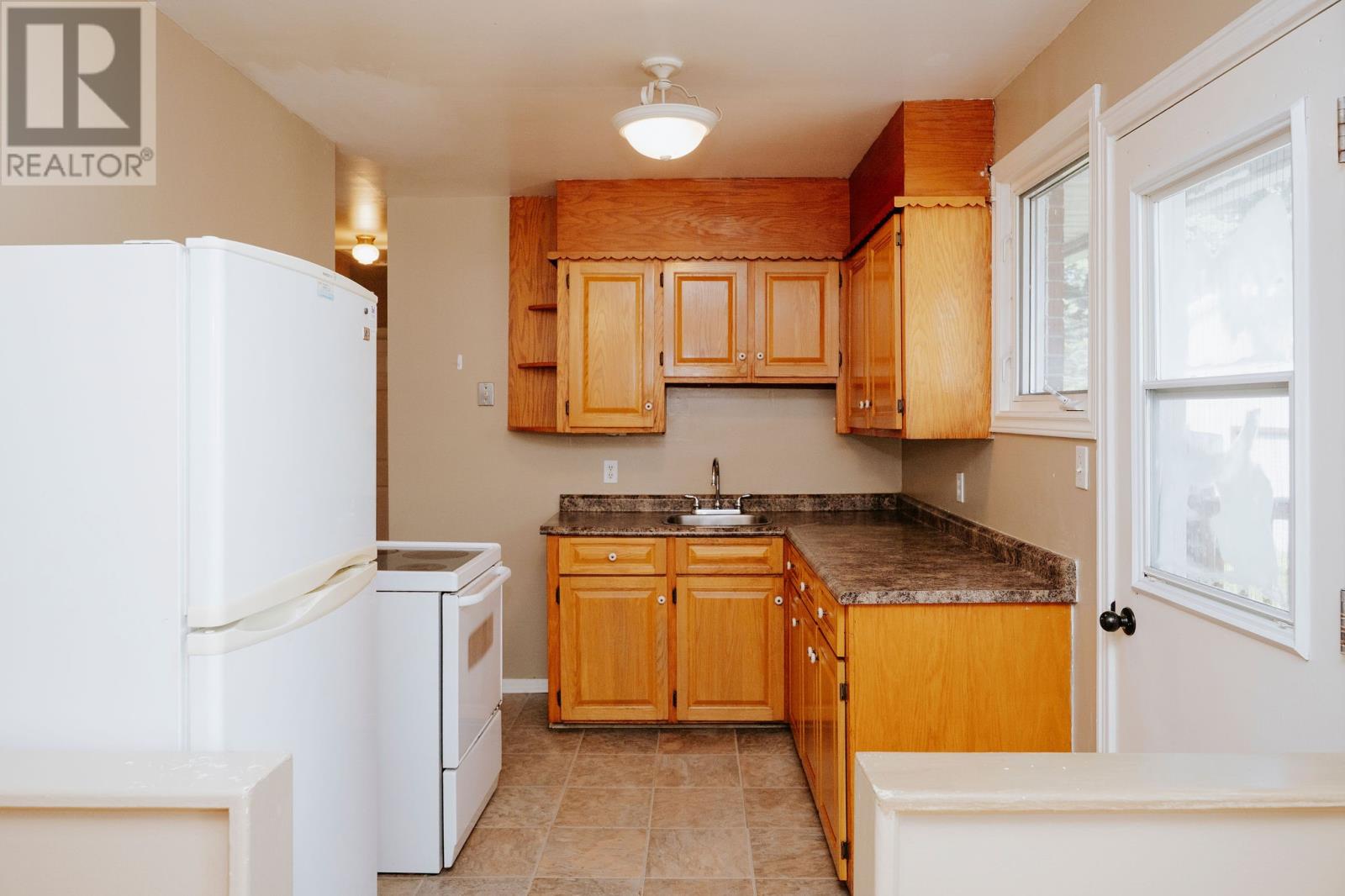49 Hawker Crescent Property Photo 9