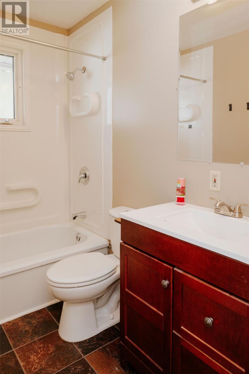 49 Hawker Crescent Property Photo 11
