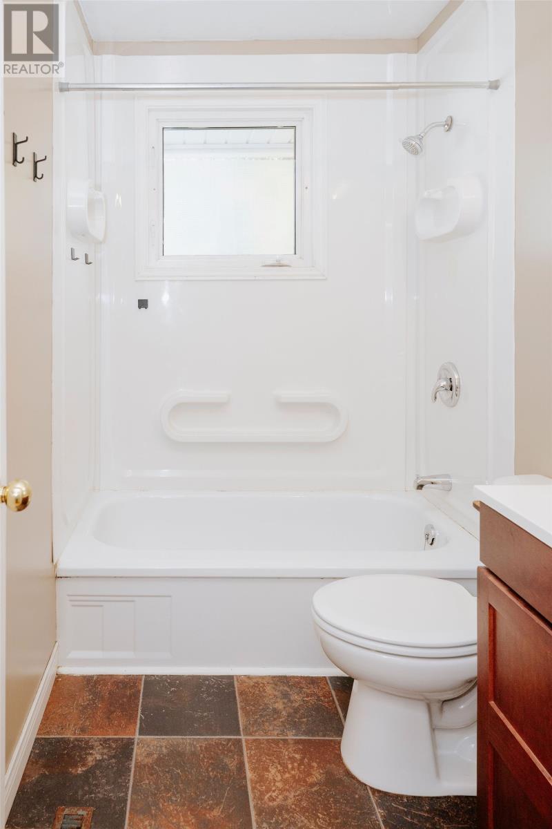 49 Hawker Crescent Property Photo 12