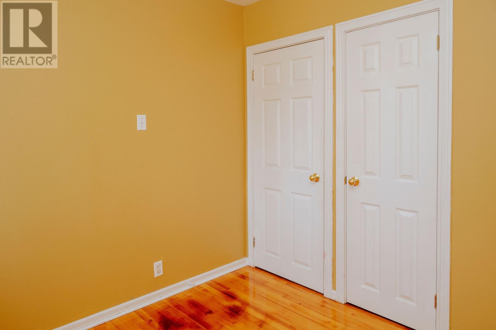 49 Hawker Crescent Property Photo 15