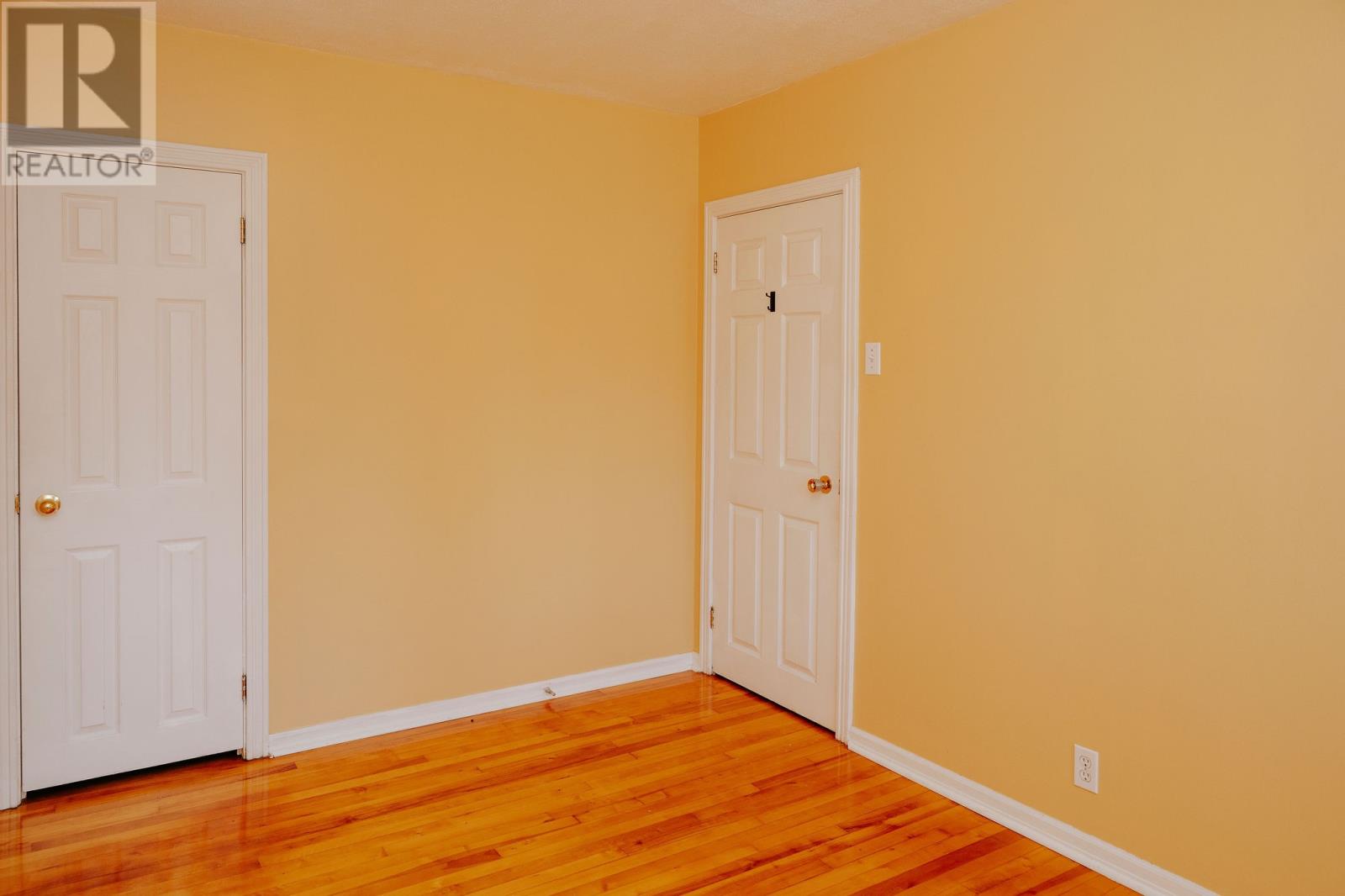 49 Hawker Crescent Property Photo 18