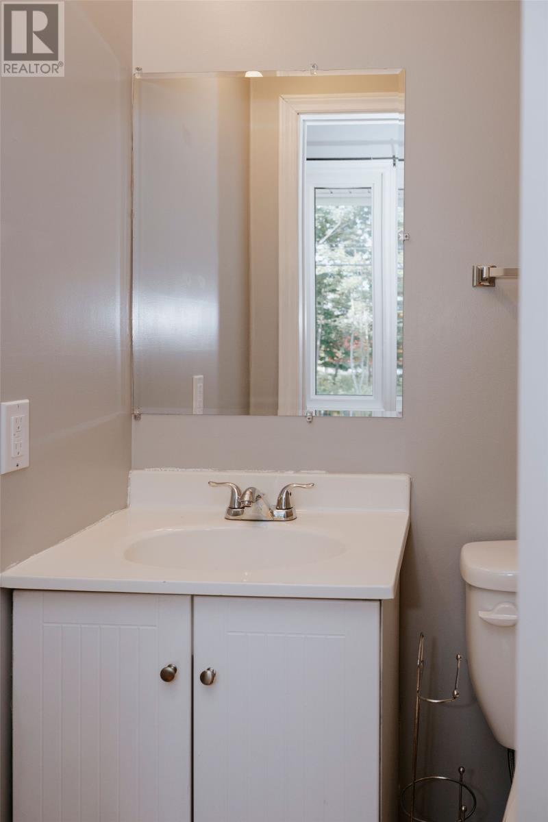 49 Hawker Crescent Property Photo 20
