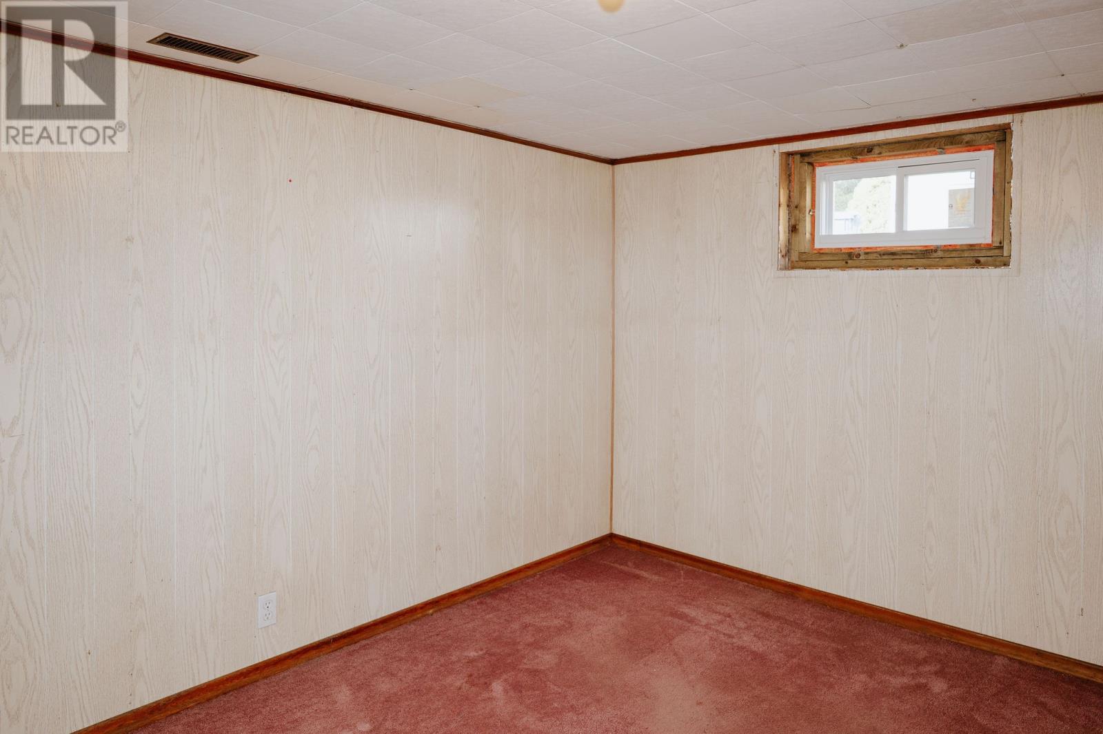 49 Hawker Crescent Property Photo 28