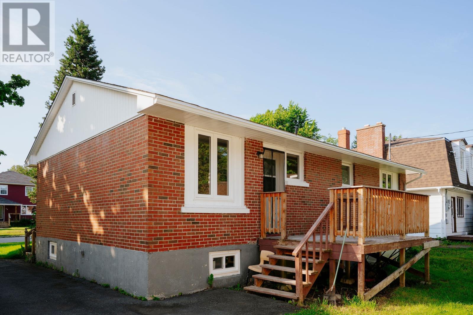49 Hawker Crescent Property Photo 40