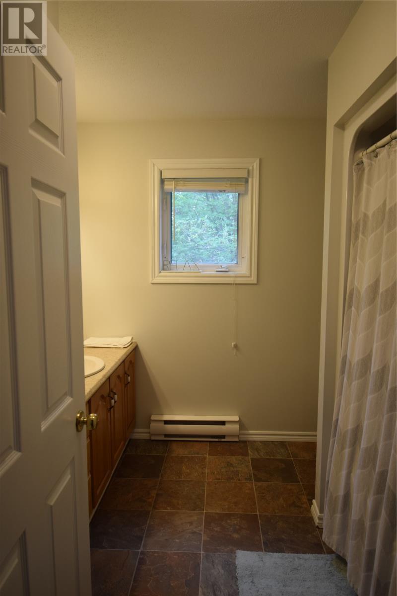 6 Marshall Crescent Property Photo 20