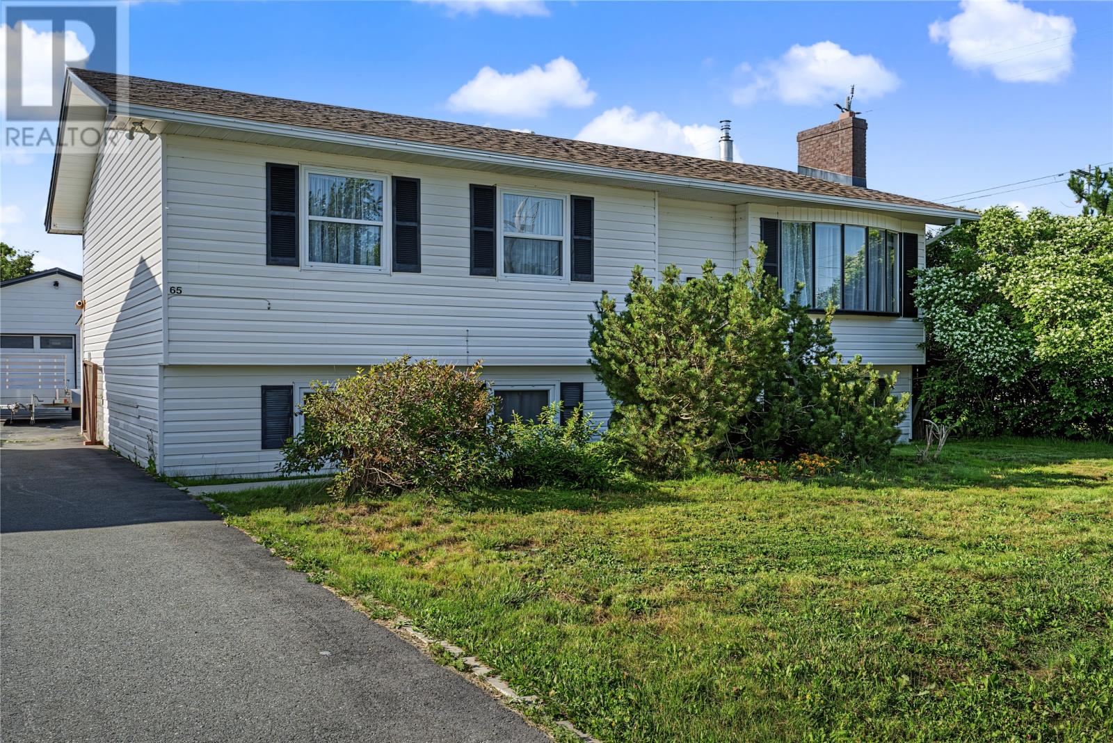 65 Whiteley Drive Property Photo 1