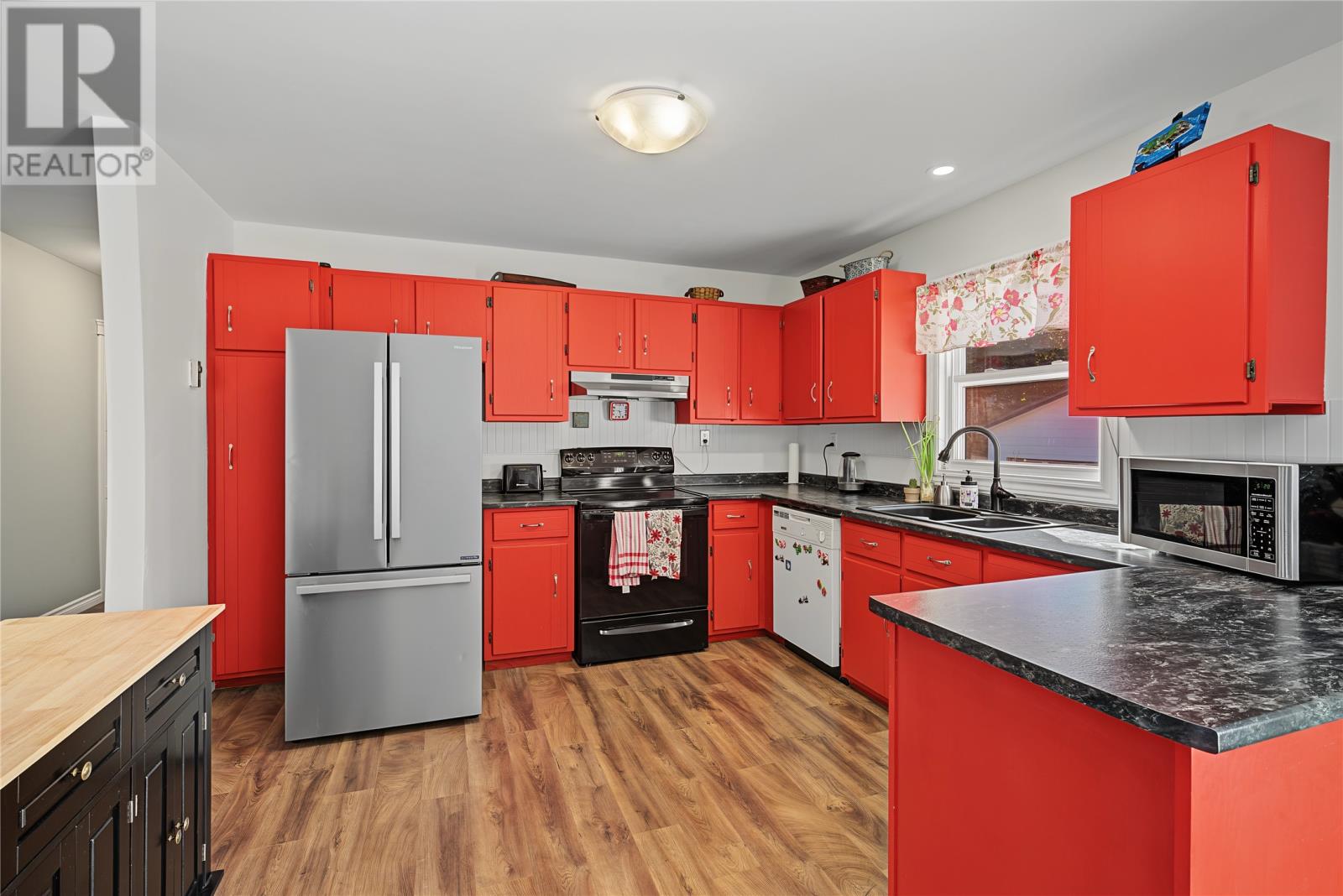 65 Whiteley Drive Property Photo 6