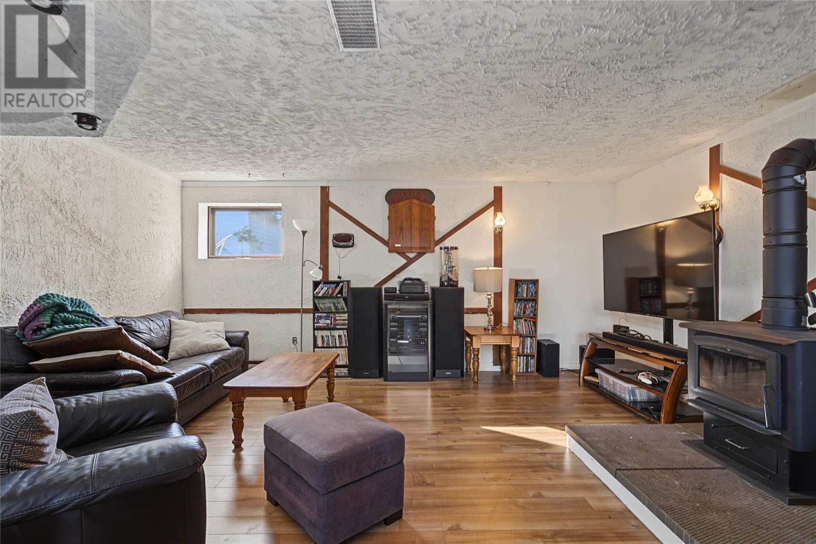 65 Whiteley Drive Property Photo 11