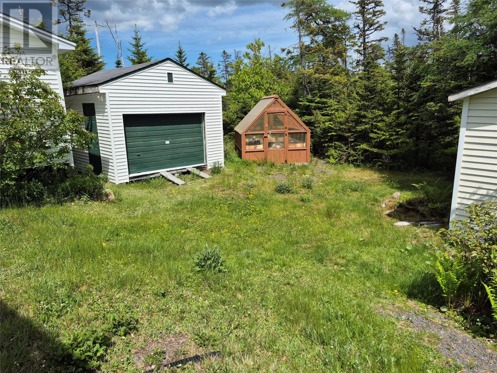 25 Ocean Pond Road Property Photo 4