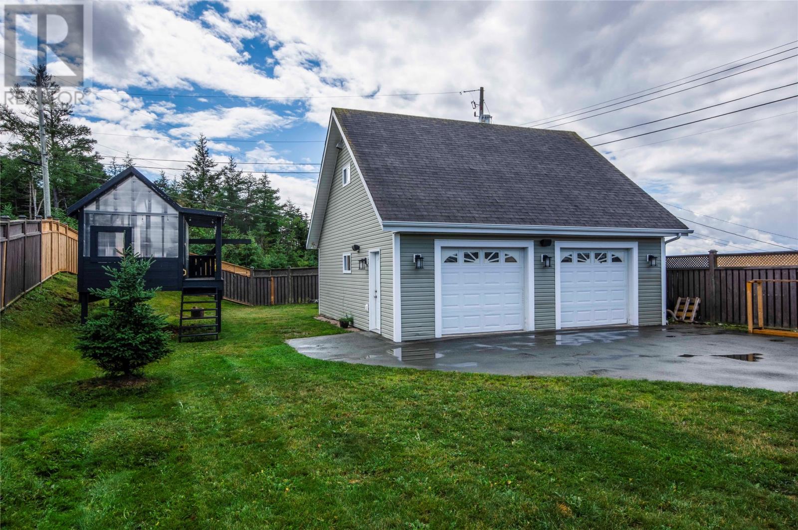6 Goldust Place Property Photo 2