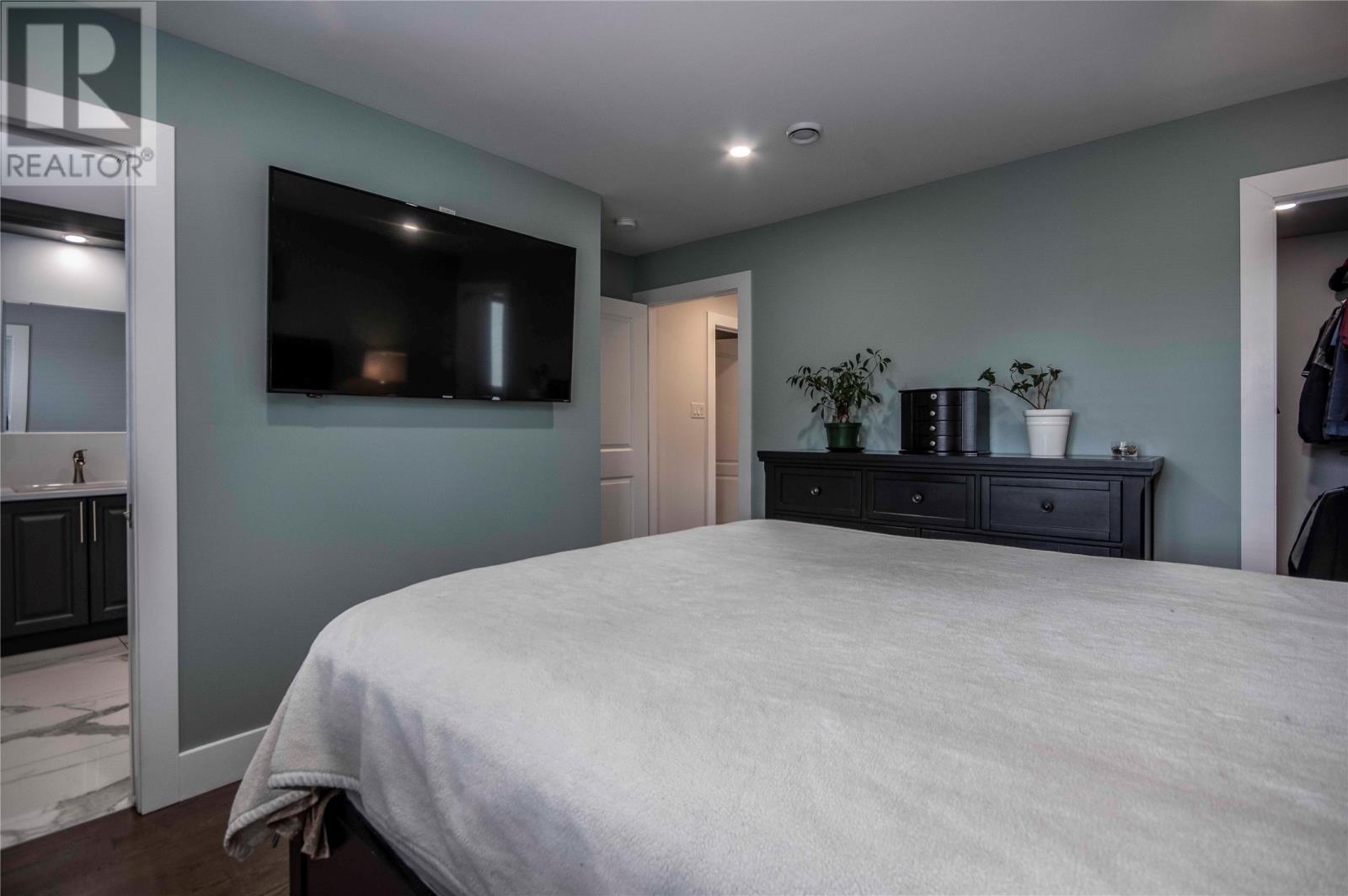 6 Goldust Place Property Photo 17