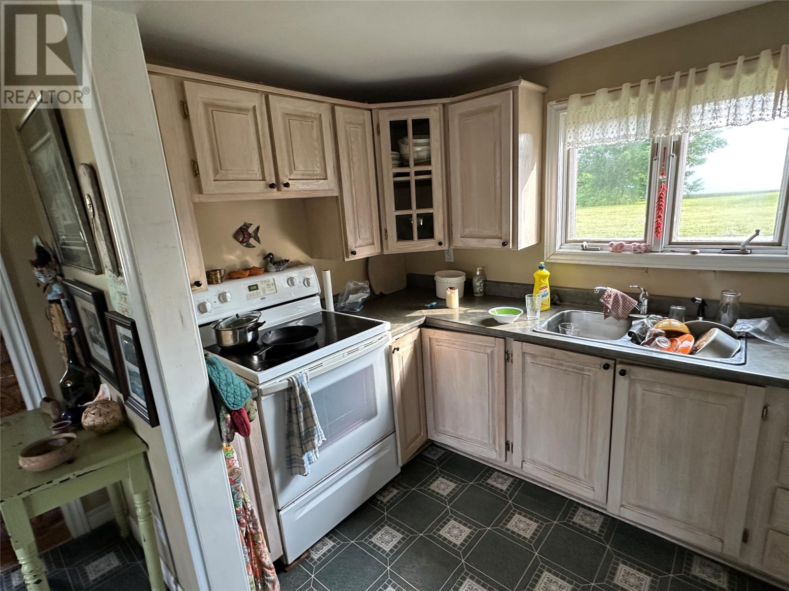32 Marsh Road Property Photo 12