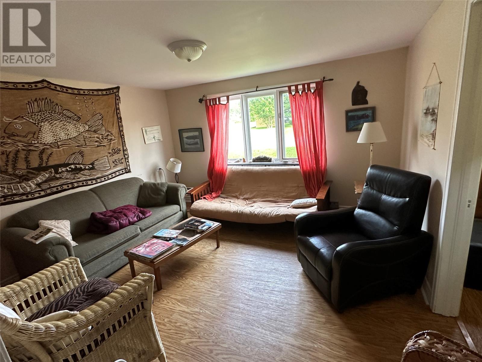32 Marsh Road Property Photo 14