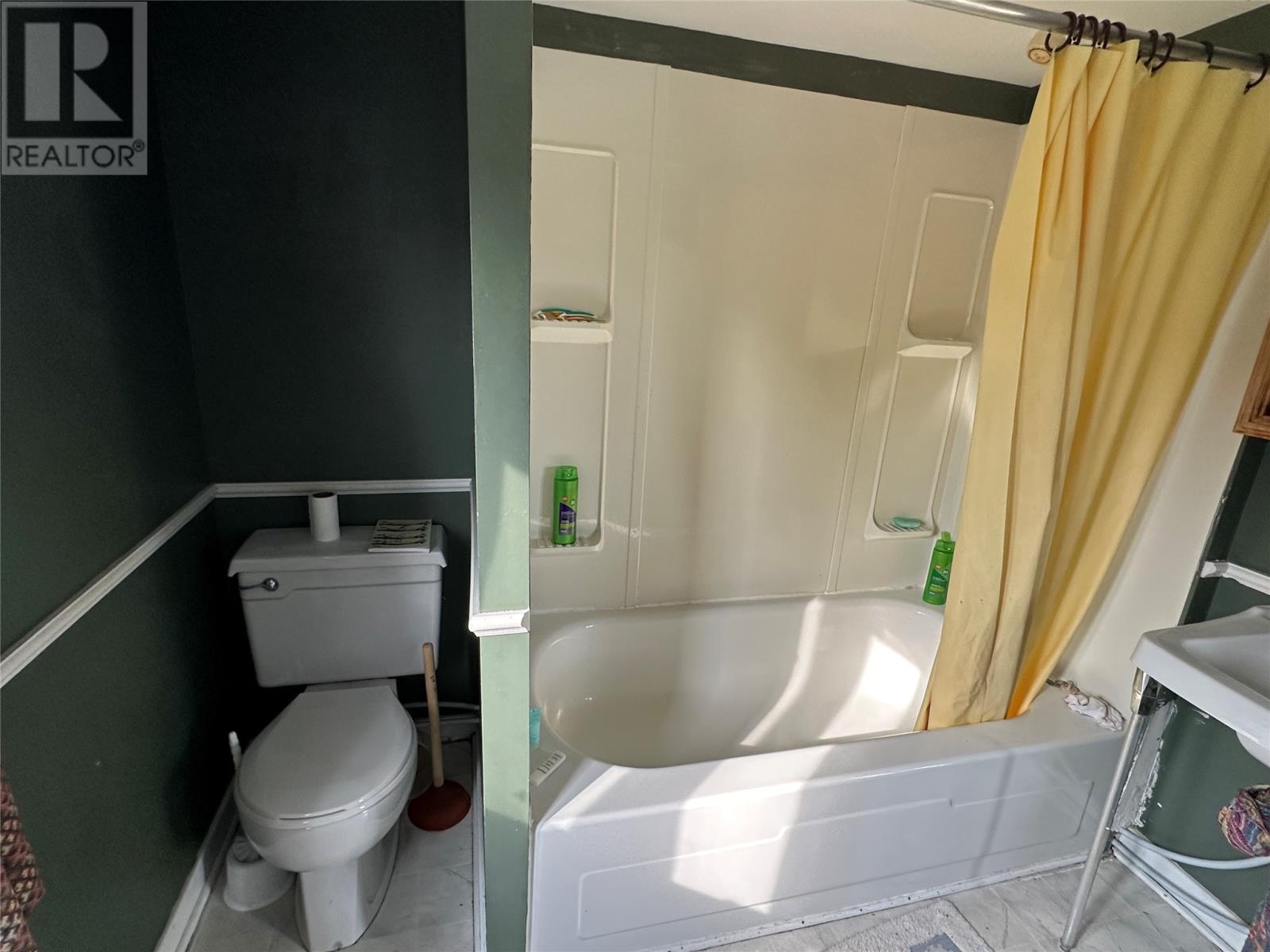 32 Marsh Road Property Photo 17