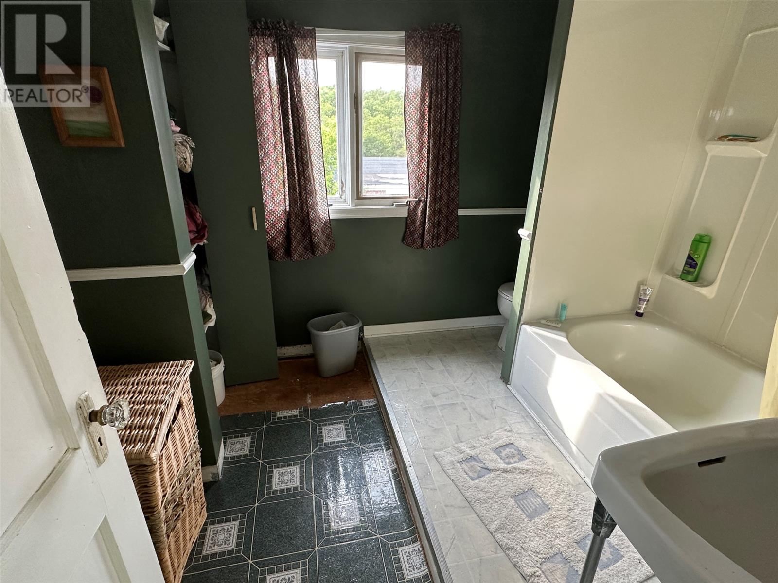 32 Marsh Road Property Photo 18
