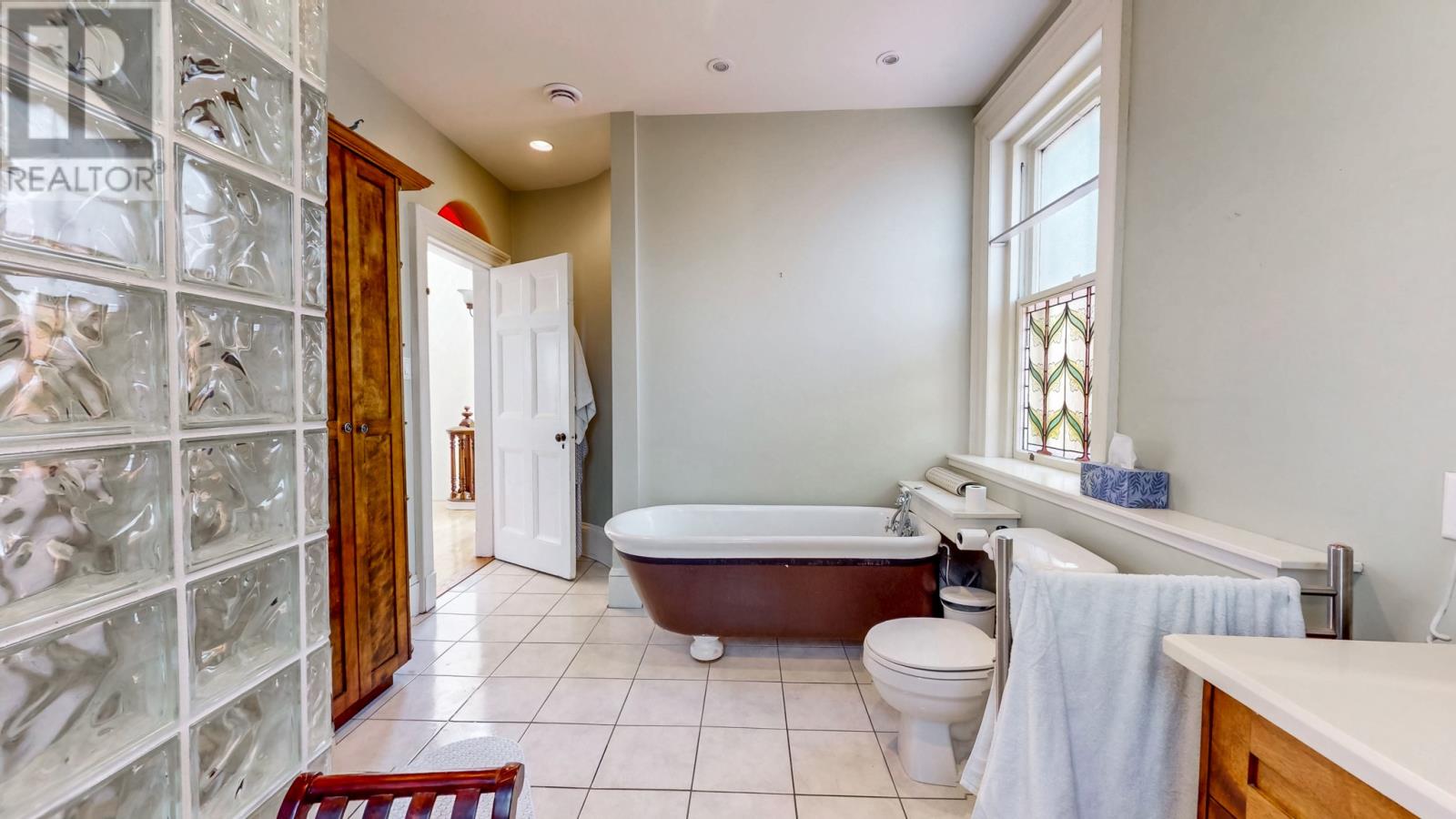 3a Forest Road Property Photo 30