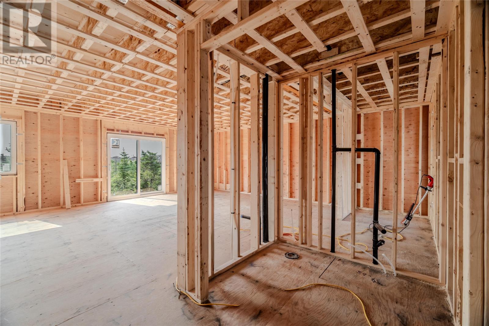 204 St Thomas Line Property Photo 6