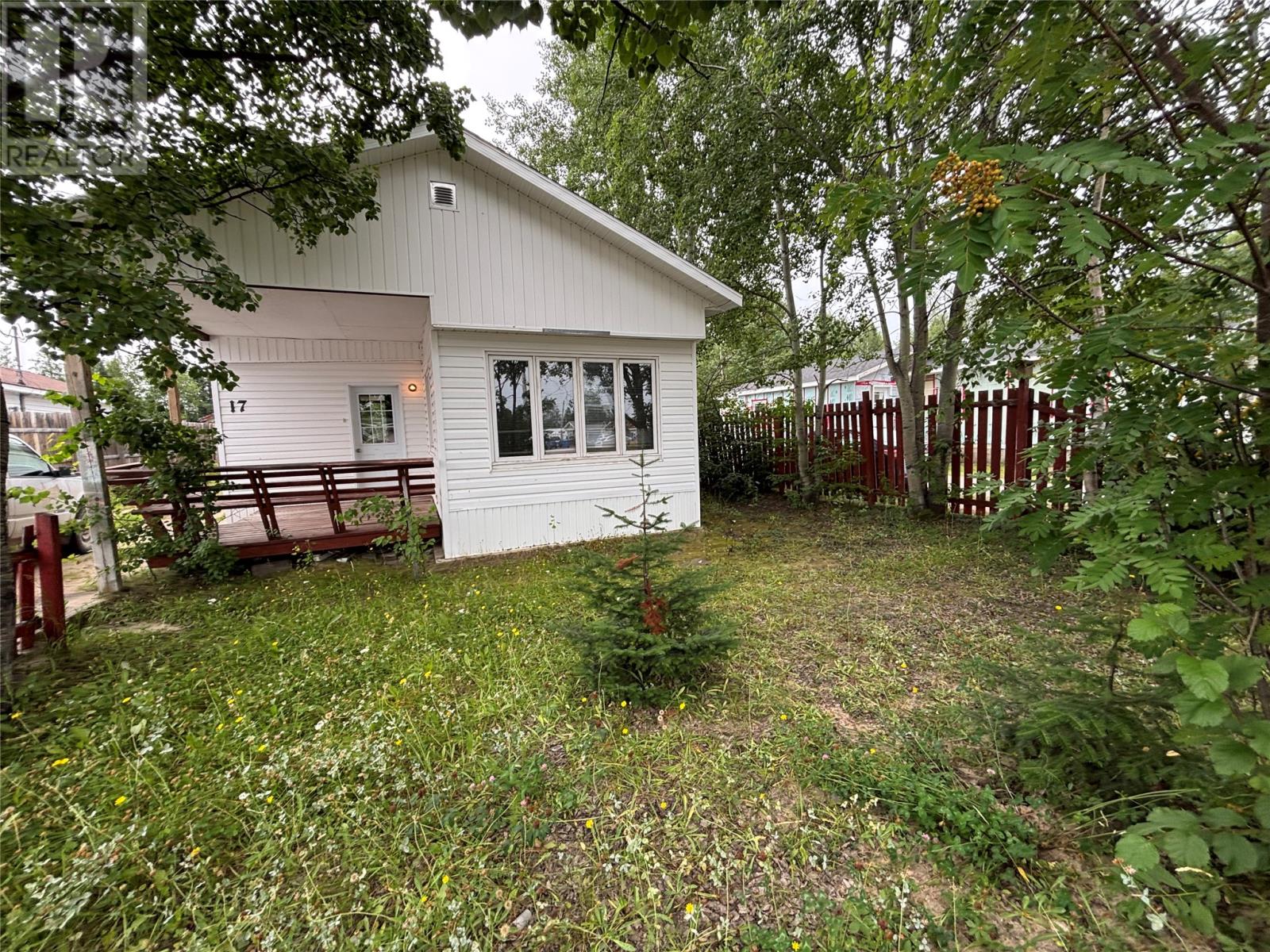 17 Winsor Drive Property Photo 1