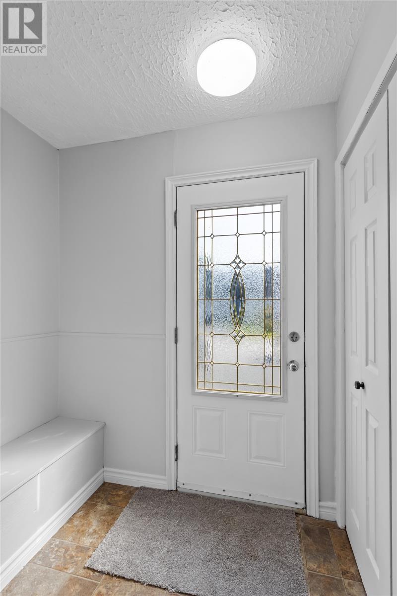 24 Bragg Crescent Property Photo 3