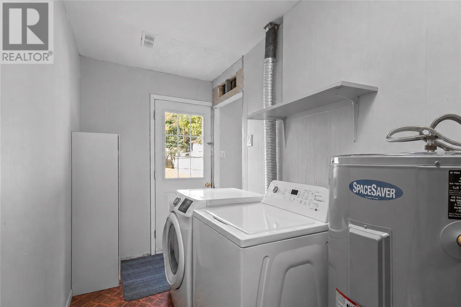 24 Bragg Crescent Property Photo 11