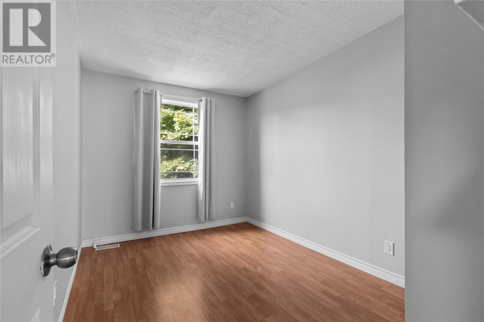 24 Bragg Crescent Property Photo 13