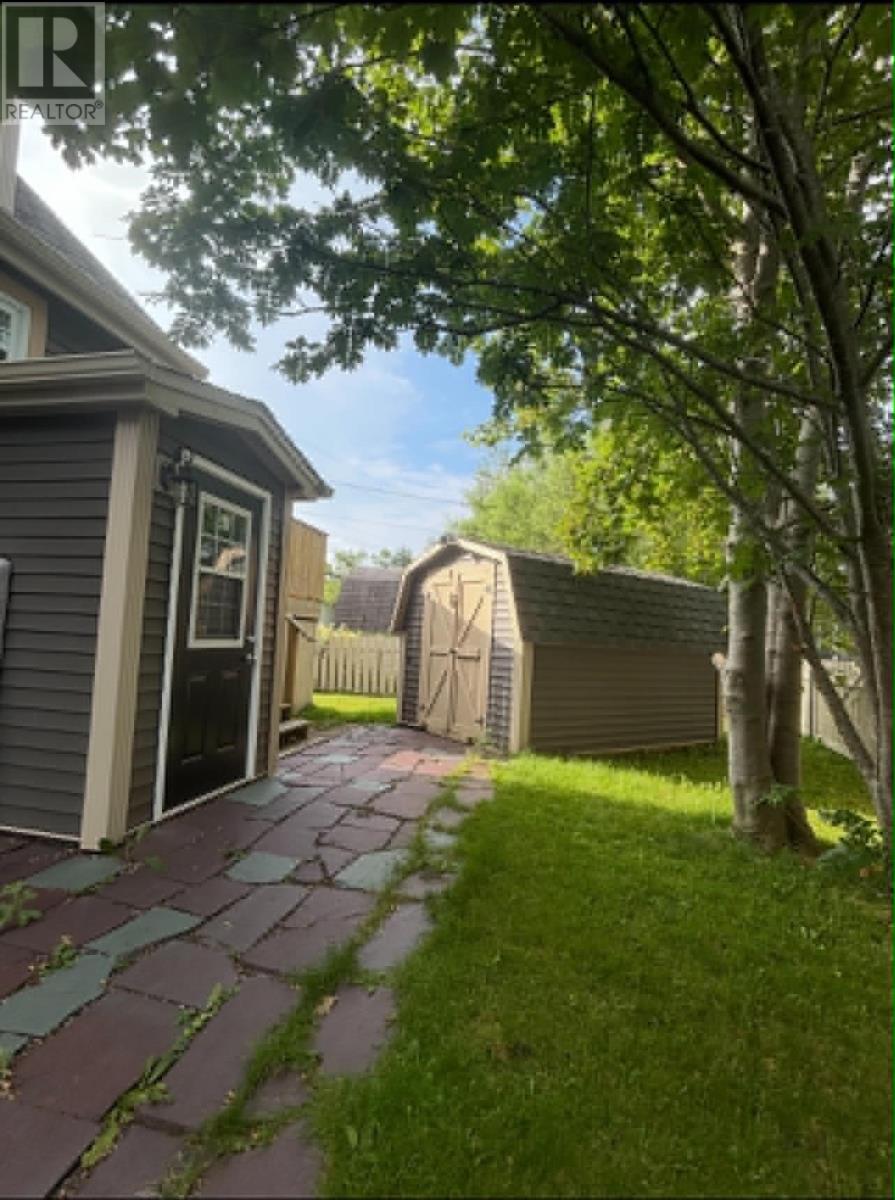 1 Kingwell Crescent Property Photo 5
