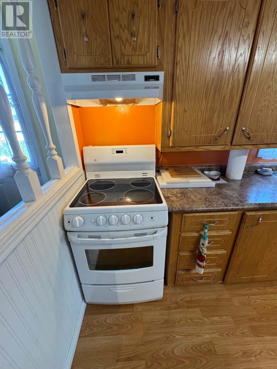 2 Augustus Lane Property Photo 13