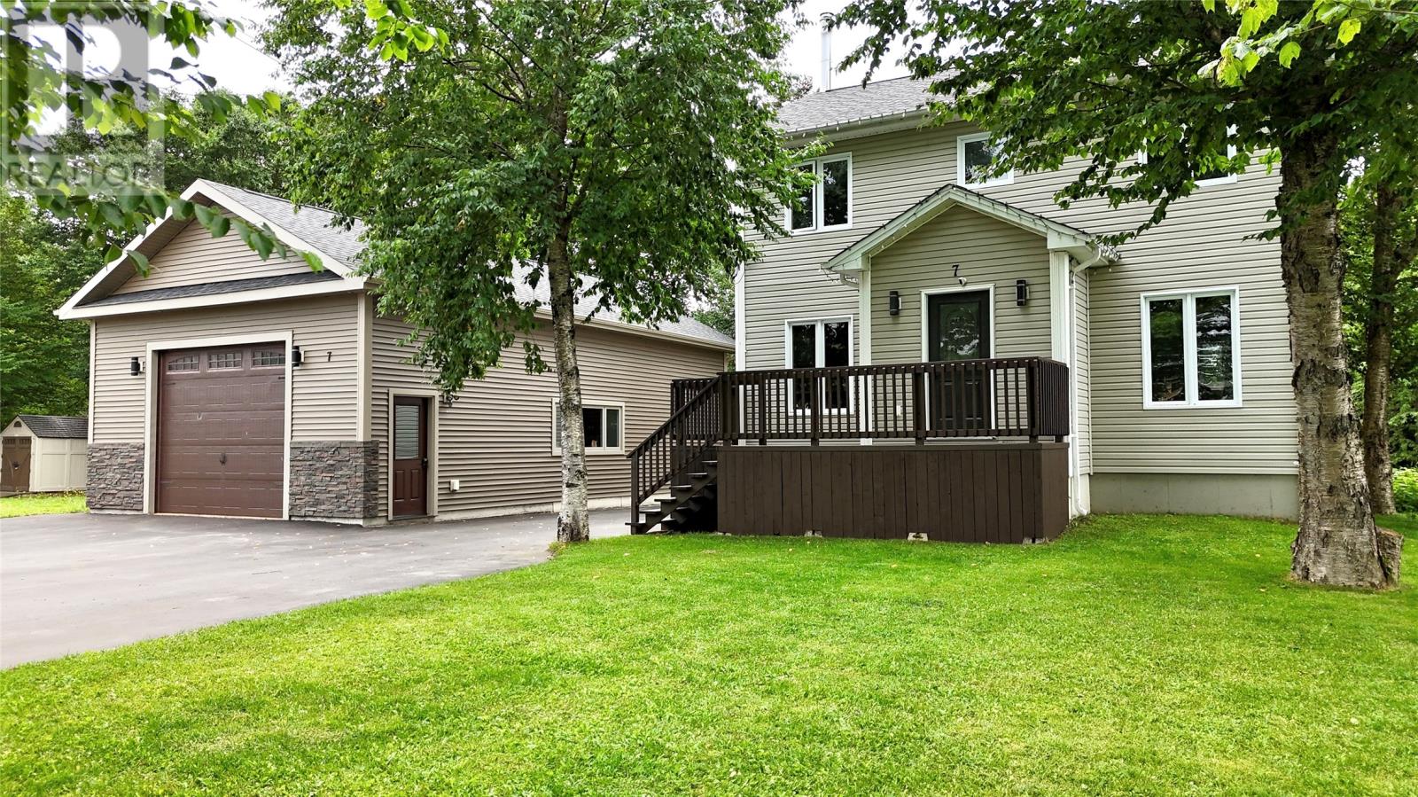 7 Oakes Road Property Photo 1