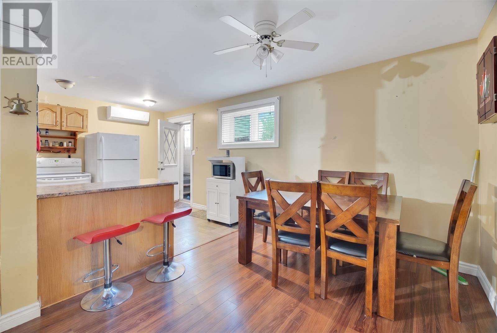 26 Lloyd Crescent Property Photo 27