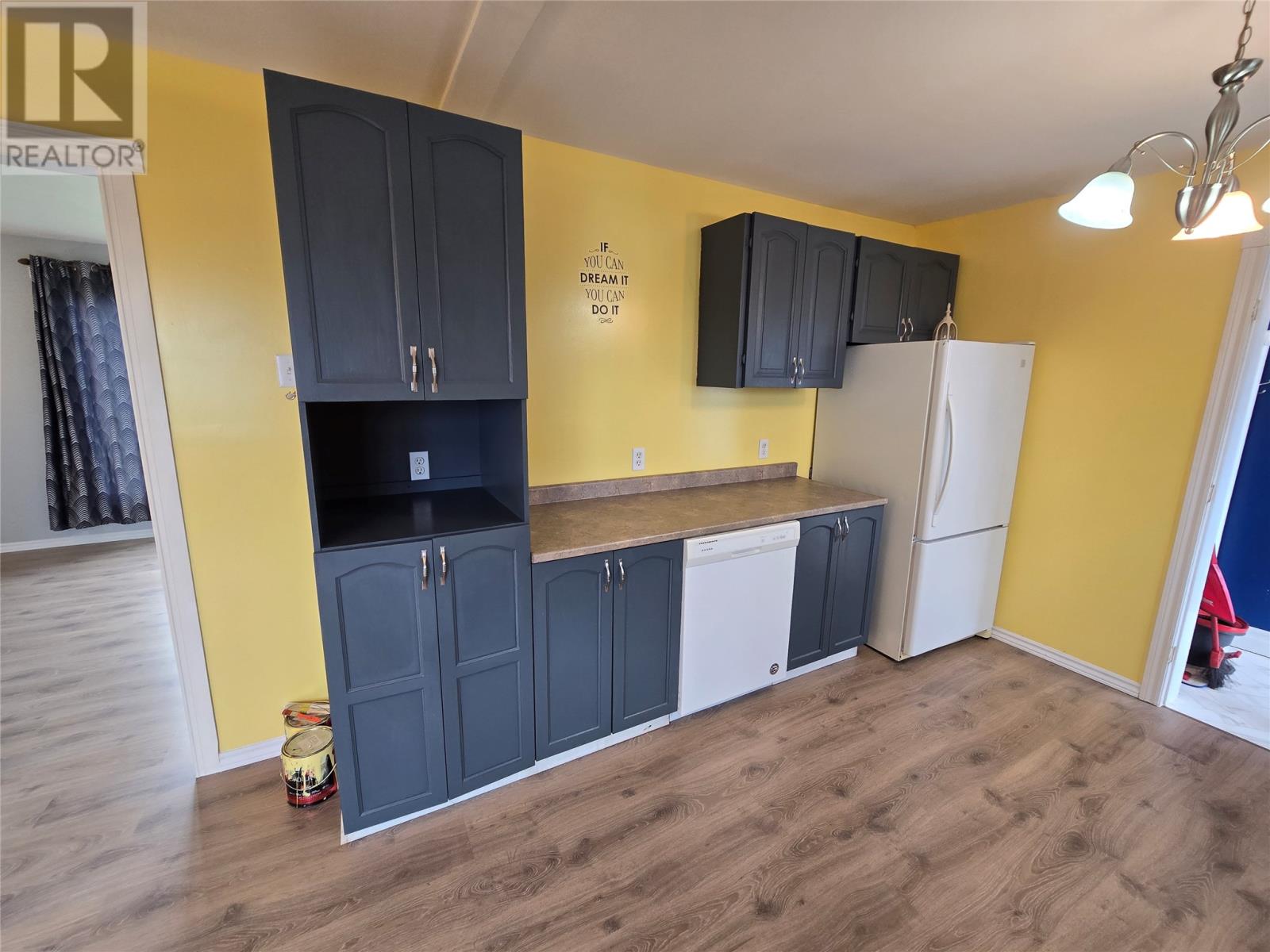 506 Tamarack Drive Property Photo 8