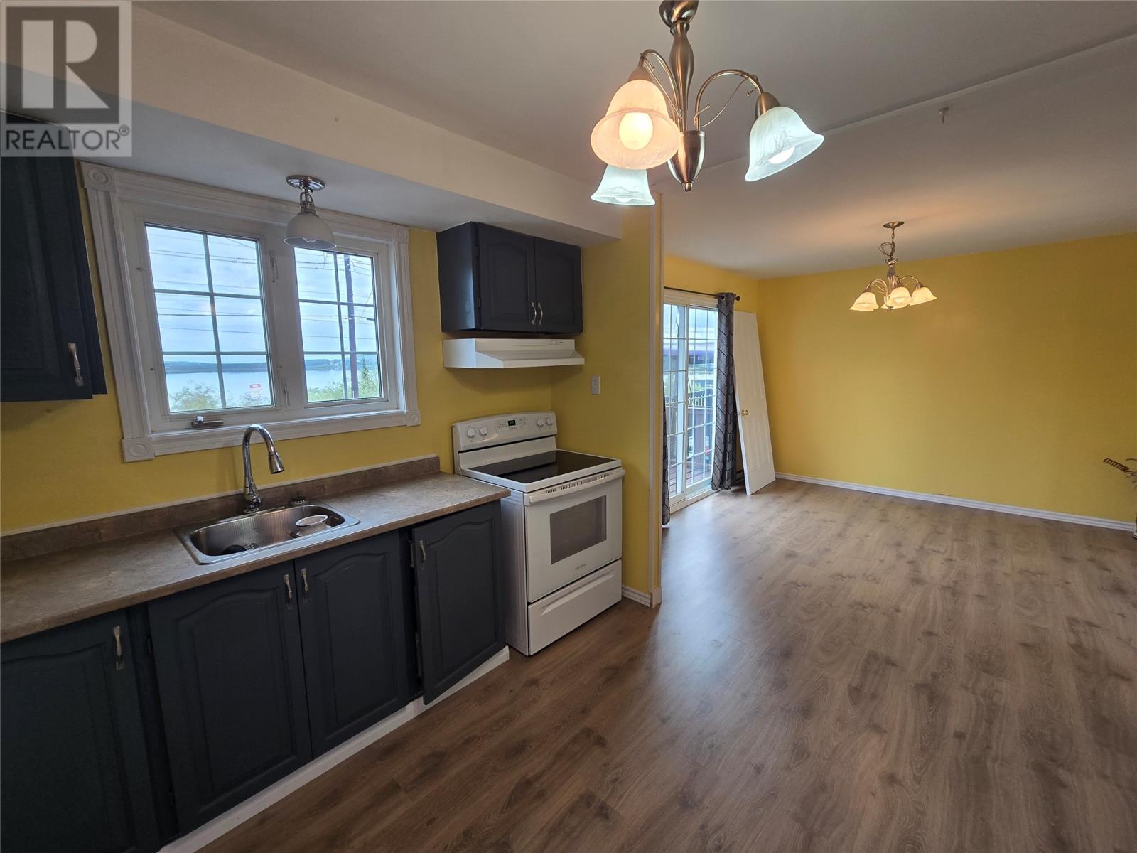 506 Tamarack Drive Property Photo 11