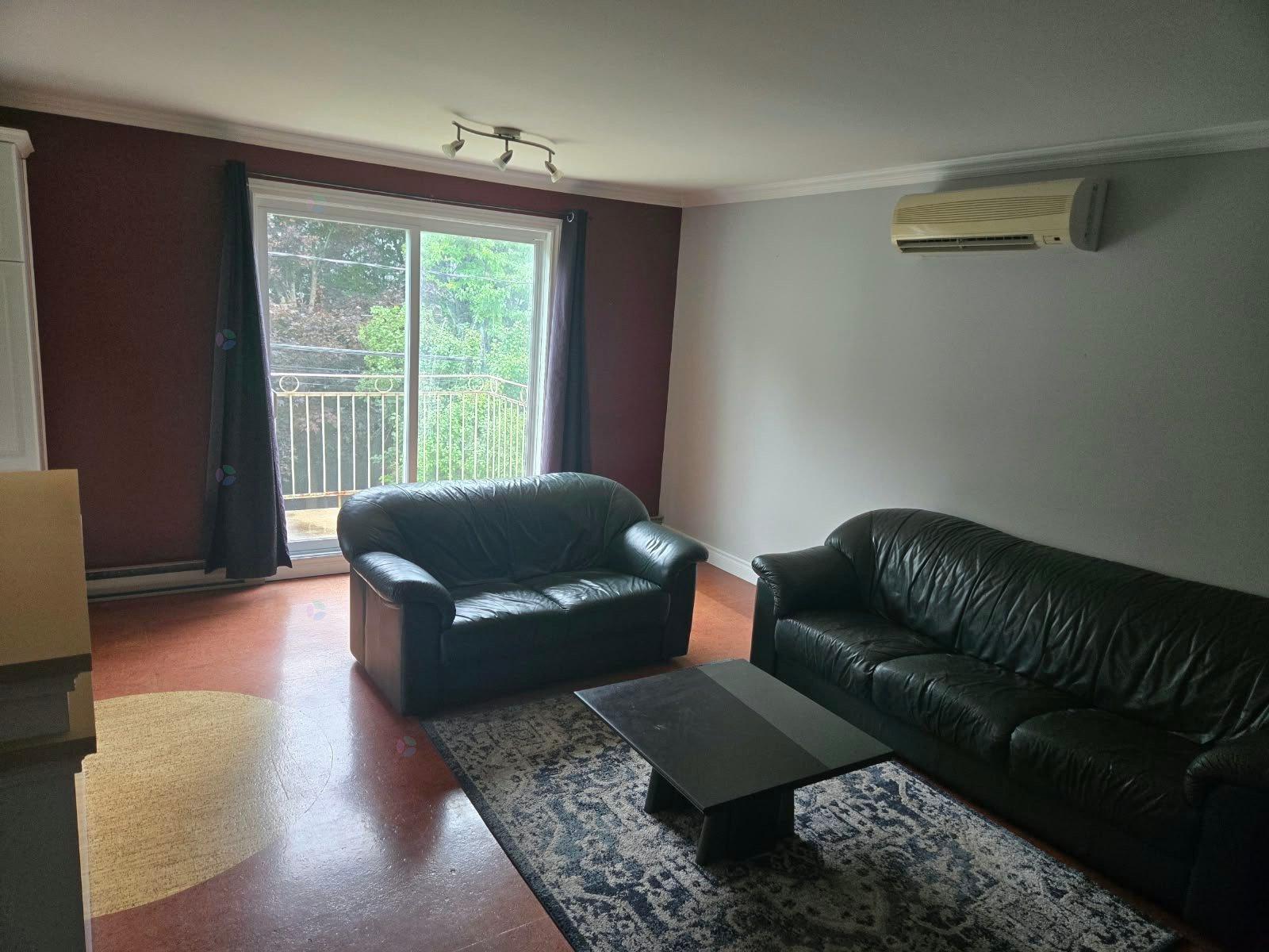 1598 Av. Laval Property Photo 1