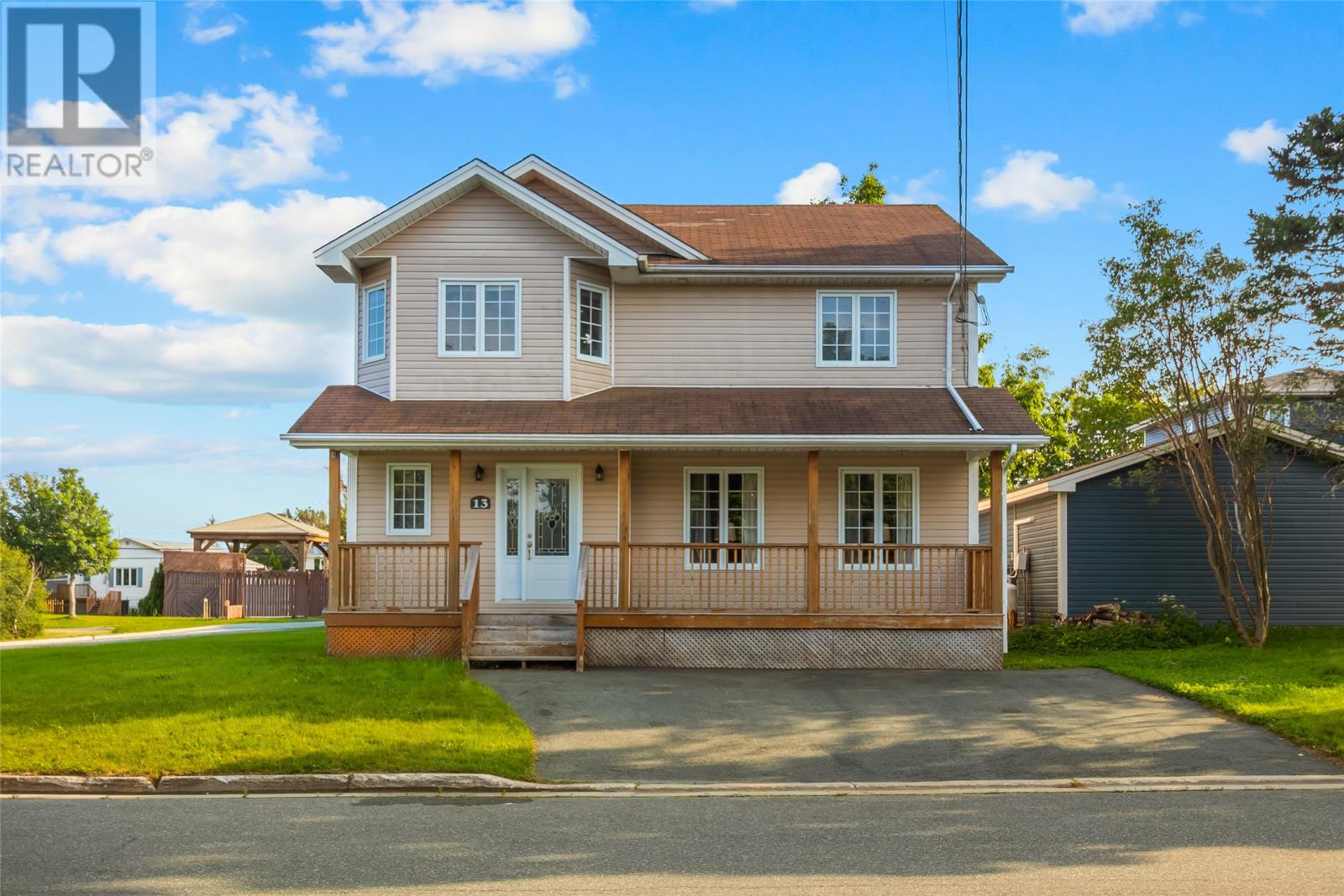 13 Beaverbrook Drive