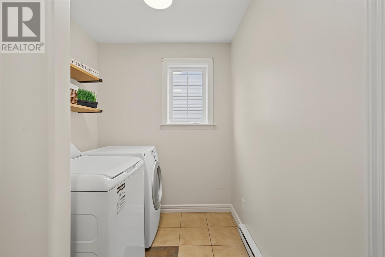 27 Mahogany Place Property Photo 13