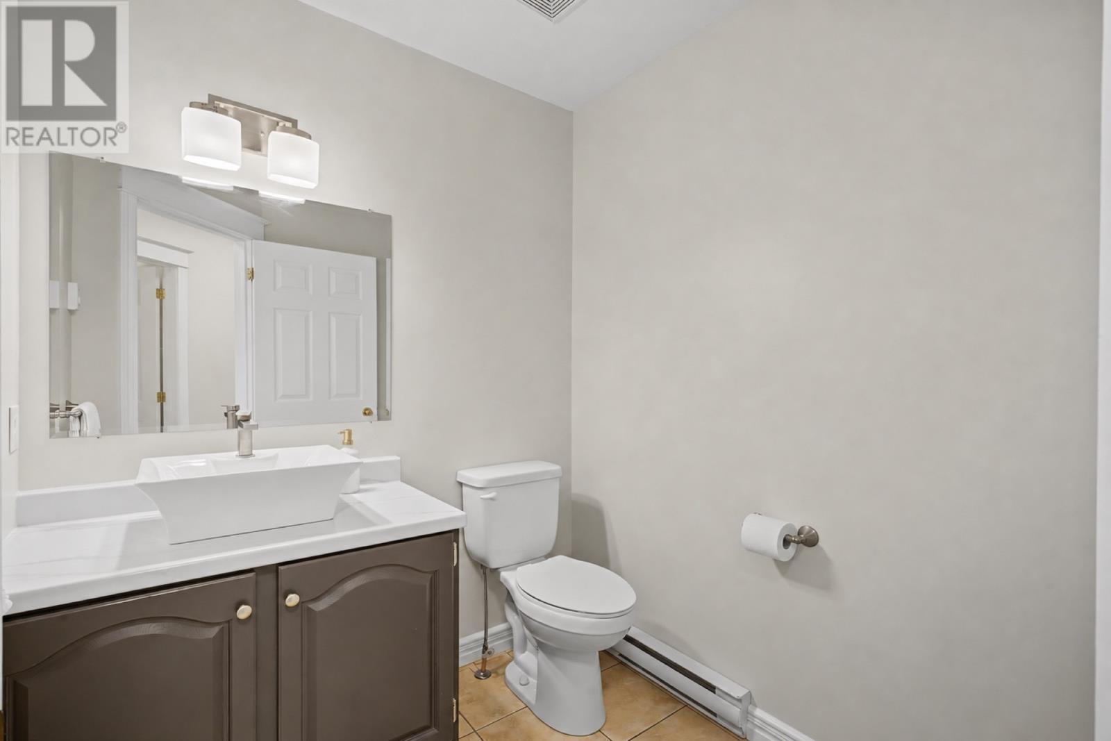 27 Mahogany Place Property Photo 15