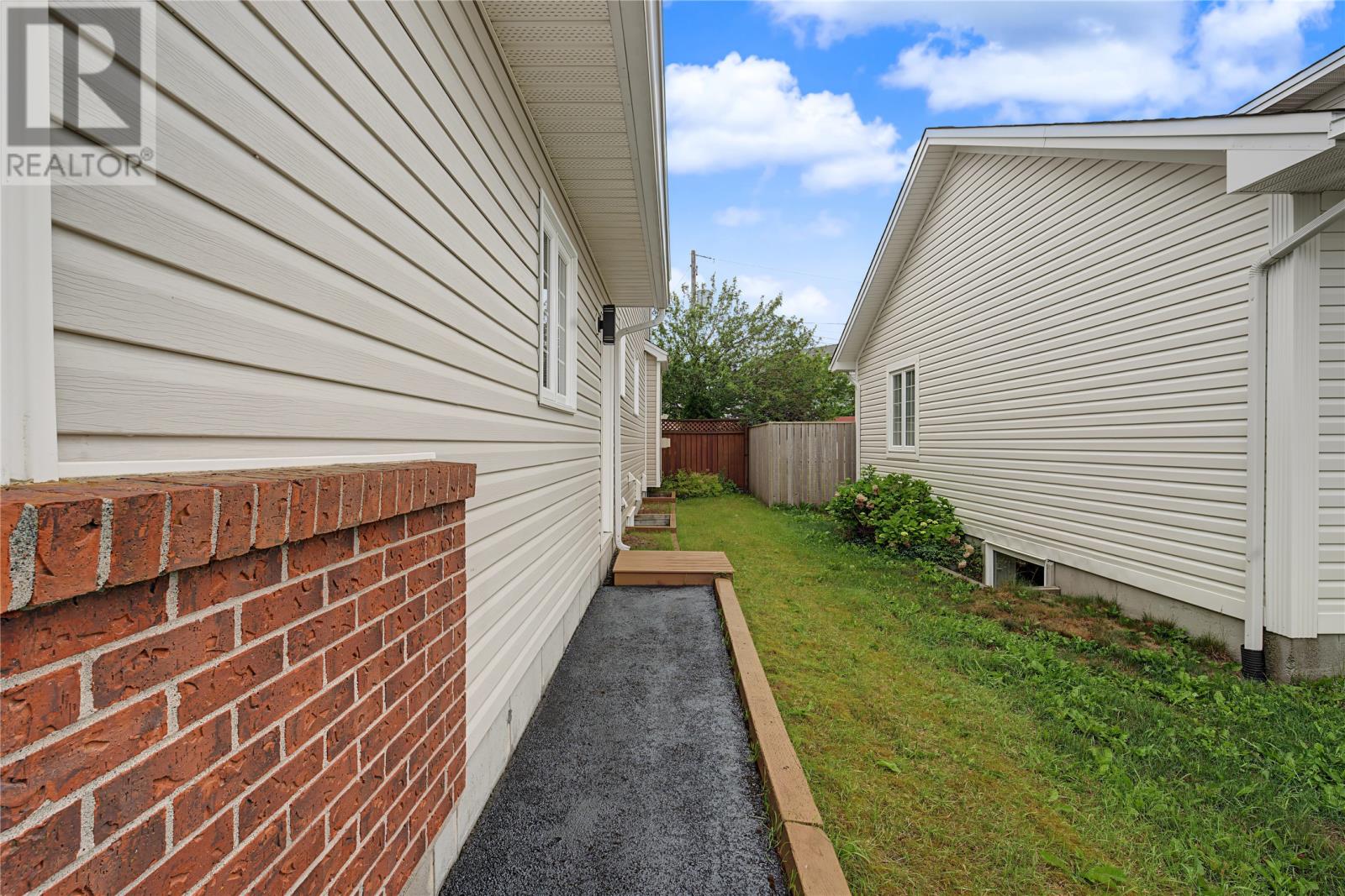 27 Mahogany Place Property Photo 39