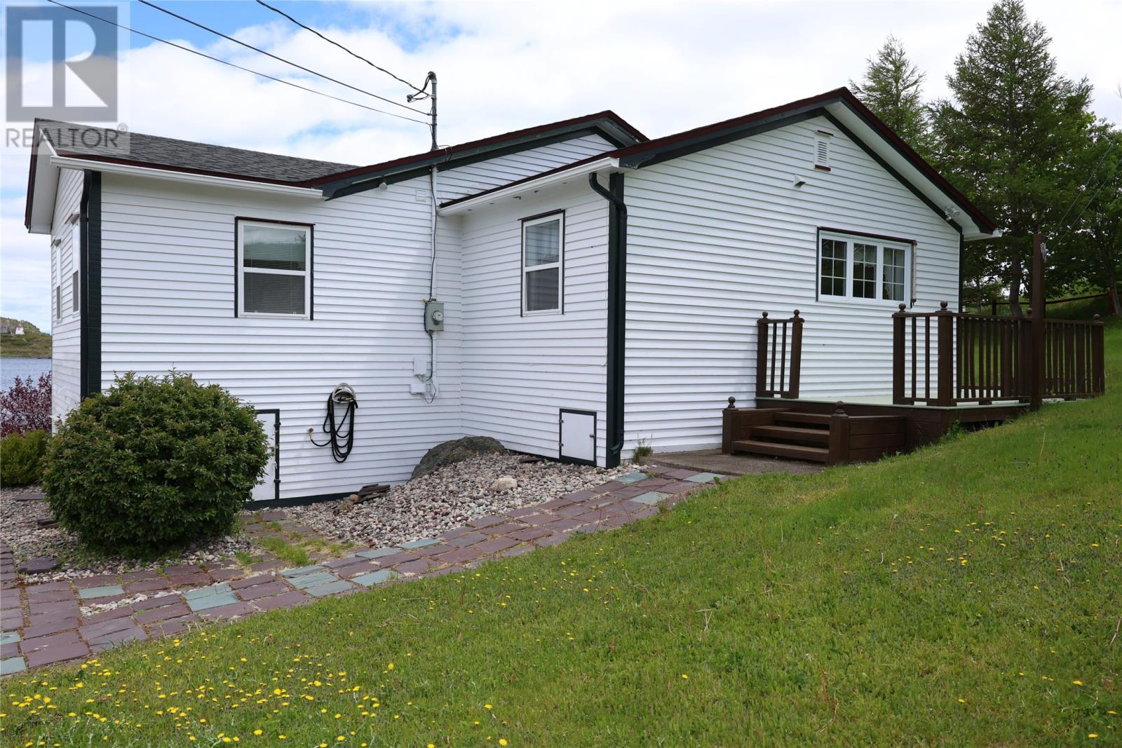 19 Water Street Property Photo 37