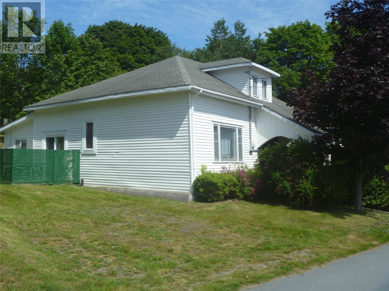 16 Patrick Street Photo de la propriété 1