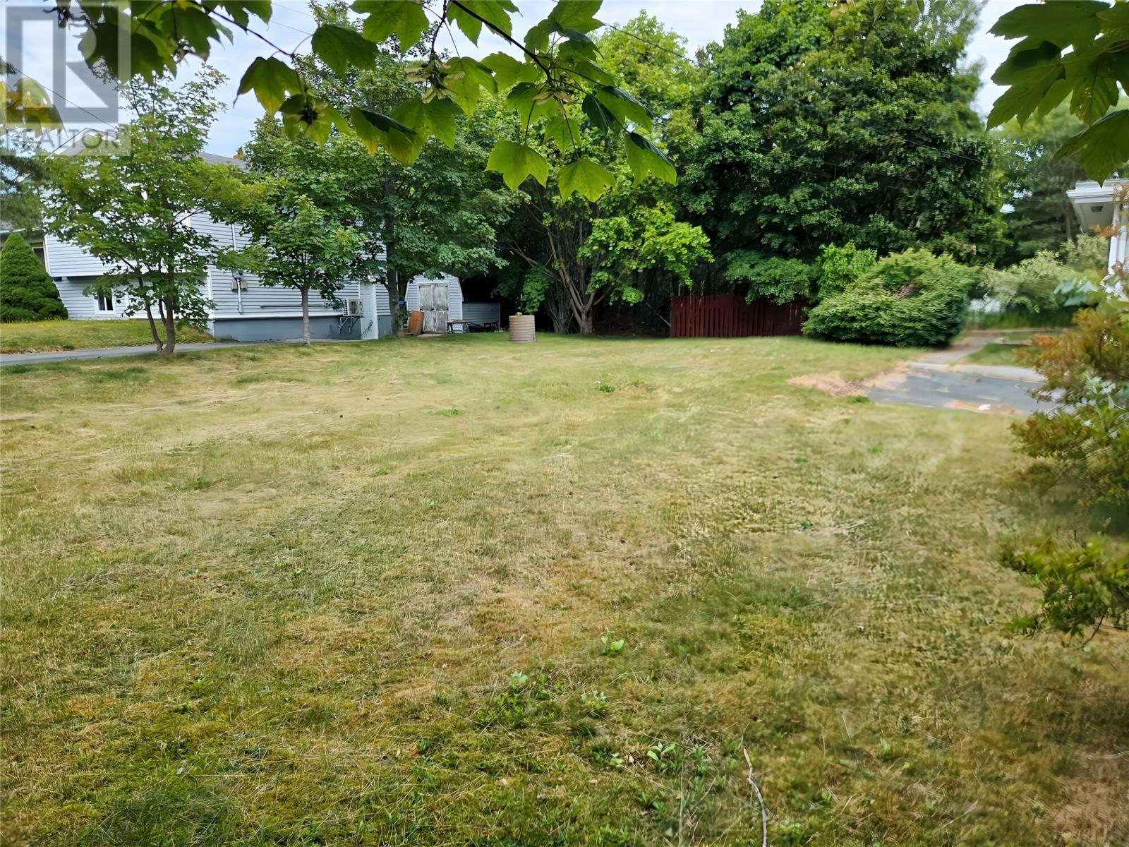 10 Hillview Avenue